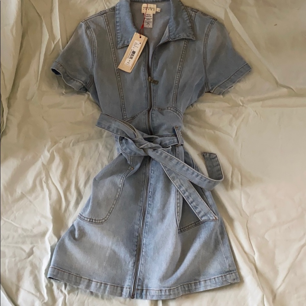 Alice + Olivia Jean dress size 6